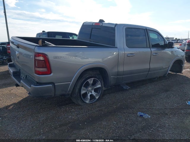 2022 RAM 1500 1C6RREJT5NN127038 Photo 3