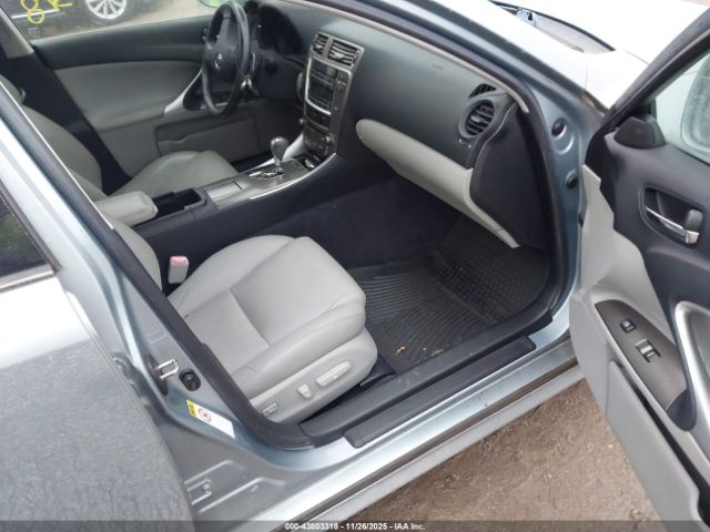 2008 LEXUS IS 250 JTHCK262685024070 Photo 4
