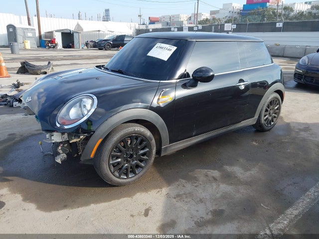 2017 MINI HARDTOP WMWXP5C30H2F61330 Photo 1