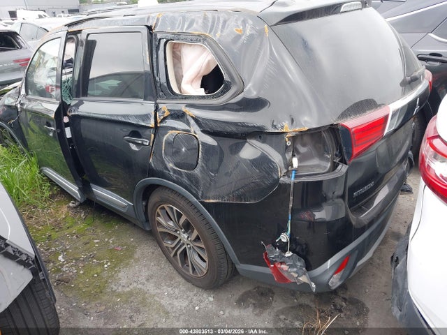 Mitsubishi Outlander Se 2018 JA4AD3A3XJJ003688 Image 3