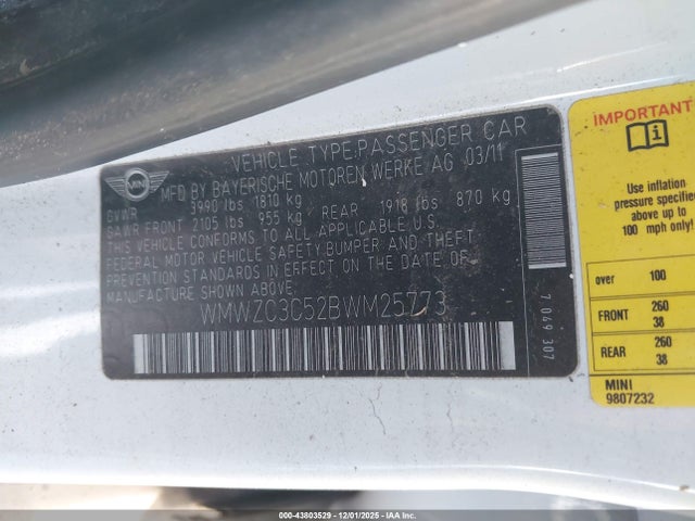 2011 MINI COOPER S COUNTRYMAN WMWZC3C52BWM25773 Photo 8