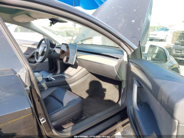 2023 TESLA MODEL 3 5YJ3E1EA7PF438502 Photo 4