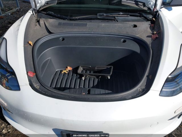 2023 TESLA MODEL 3 5YJ3E1EA1PF563835 Photo 9