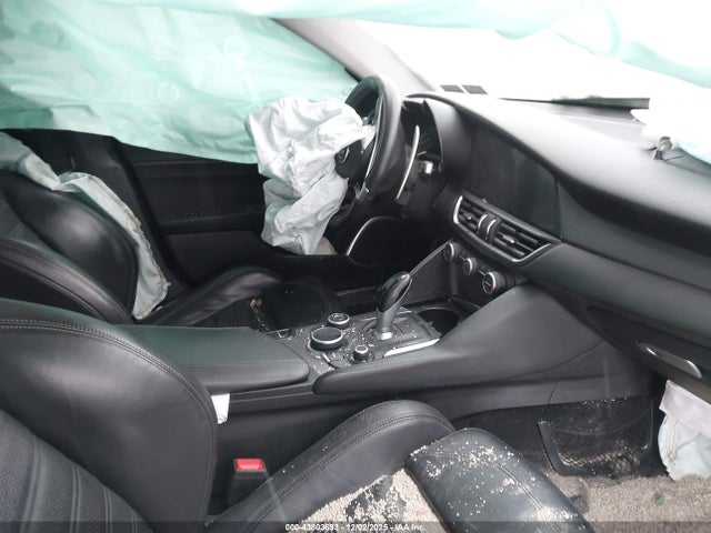 2018 ALFA ROMEO GIULIA ZARFAEEN3J7596065 Photo 4