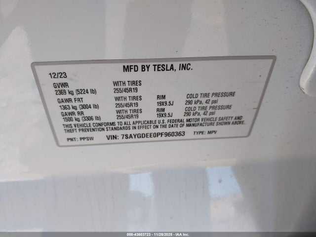 2023 TESLA MODEL Y 7SAYGDEE0PF960363 Photo 8