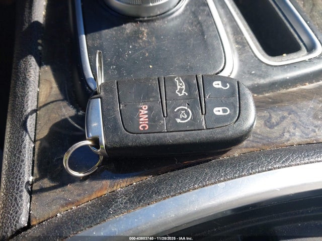 Продаж на аукціоні авто 2018 Chrysler 300 Limited, vin: 2C3CCAEG7JH319932, номер лоту: 43803740