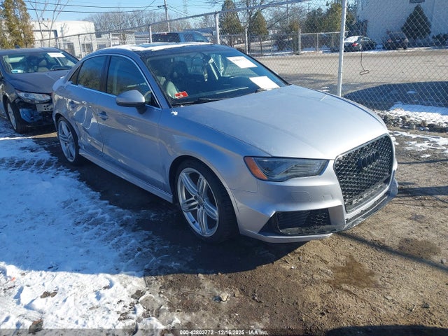 2015 AUDI A3 WAUKFGFF0F1052644 Photo 0