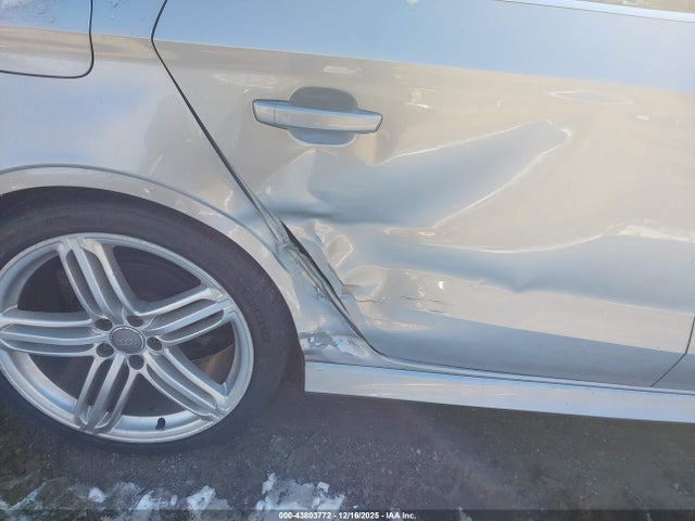 2015 AUDI A3 WAUKFGFF0F1052644 Photo 5