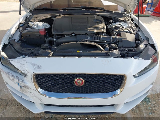 2018 JAGUAR XE SAJAR4FX5JCP37430 Photo 9