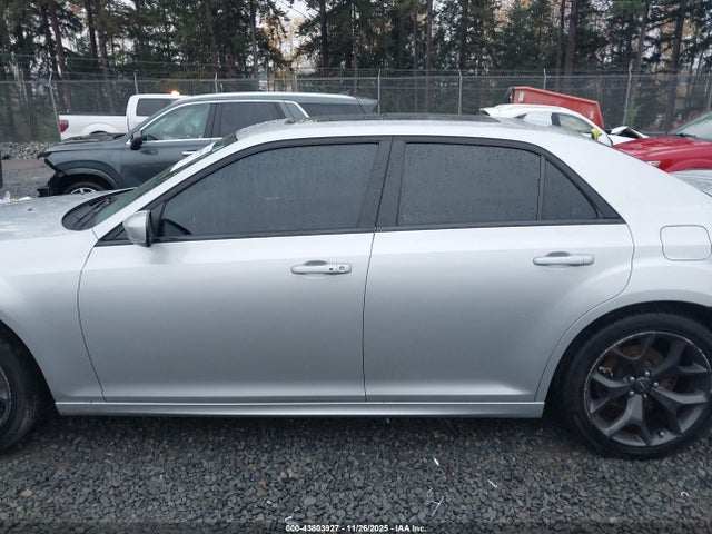 2021 Chrysler 300 300s მანქანა იყიდება აუქციონზე, vin: 2C3CCABT5MH554772, აუქციონის ნომერი: 43803927