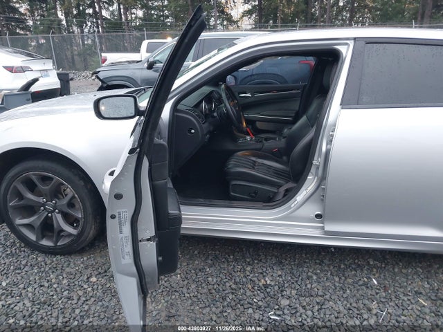 2021 CHRYSLER 300 2C3CCABT5MH554772 Photo 4