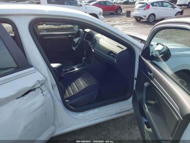 2023 VOLKSWAGEN JETTA 3VWBM7BU7PM054454 Photo 4