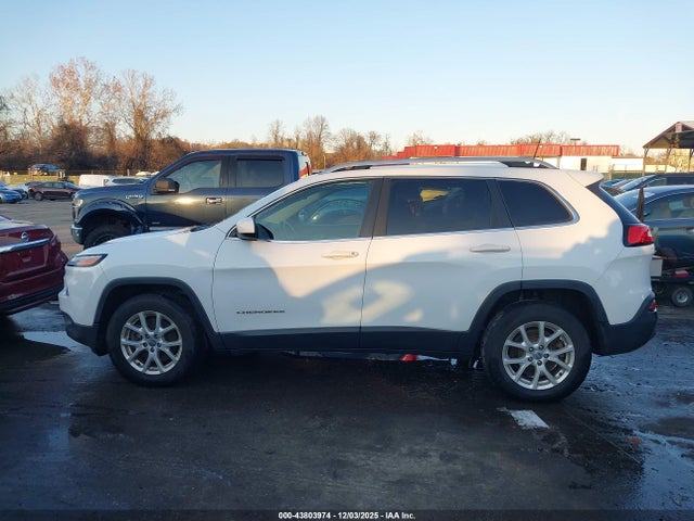 Продаж на аукціоні авто 2017 Jeep Cherokee Latitude 4x4, vin: 1C4PJMCB8HD220040, номер лоту: 43803974