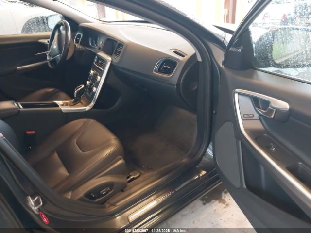 2016 VOLVO S60 YV126MFK2G2413831 Photo 4