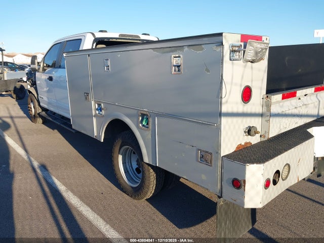 Ford F-350 Chassis Xl 2022 1FD8W3HT0NEE91077 Image 3