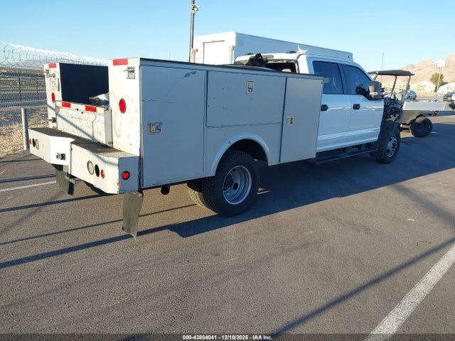 Ford F-350 Chassis Xl 2022 1FD8W3HT0NEE91077 Image 4