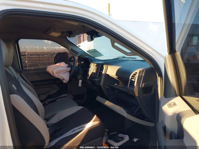 Ford F-350 Chassis Xl 2022 1FD8W3HT0NEE91077 Image 7