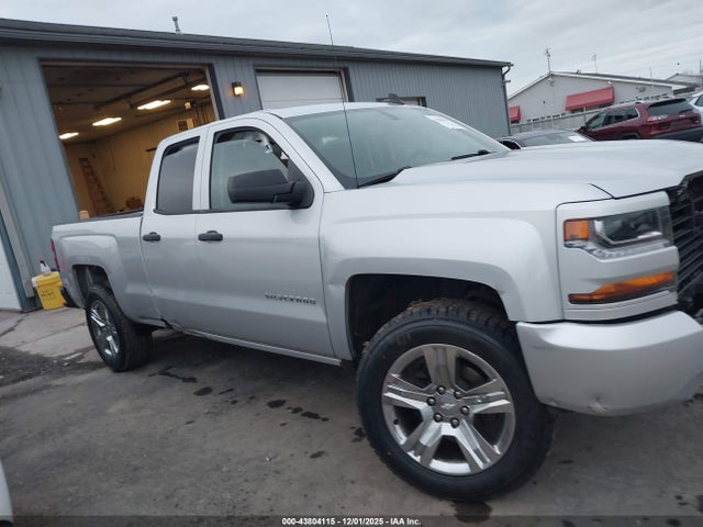 43804115 :رقم المزاد ، 1GCRCPEC2JZ260133 vin ، 2018 Chevrolet Silverado 1500 Custom مزاد بيع
