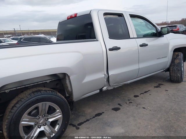 43804115 :رقم المزاد ، 1GCRCPEC2JZ260133 vin ، 2018 Chevrolet Silverado 1500 Custom مزاد بيع