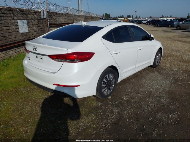 Hyundai ELANTRA SE 2017 5NPD74LF1HH078015 Image 4
