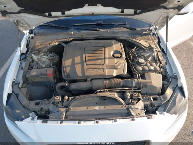 2018 JAGUAR XE SAJAR4FX9JCP33946 Photo 9