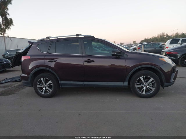 Toyota Rav4 Xle 2018 2T3WFREV6JW463808 Image 13