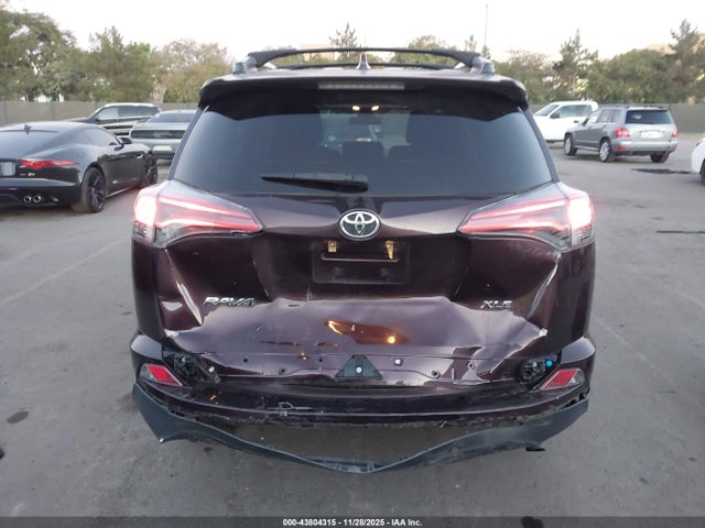 Toyota Rav4 Xle 2018 2T3WFREV6JW463808 Image 6