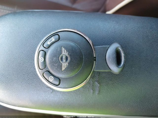 2010 MINI COOPER S CLUBMAN WMWMM3C57ATP94538 Photo 10