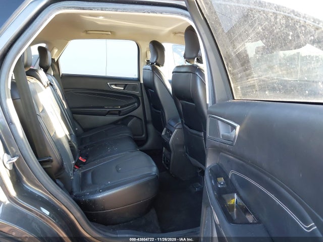 2FMPK3K8XJBB81052 Ford Edge Titanium