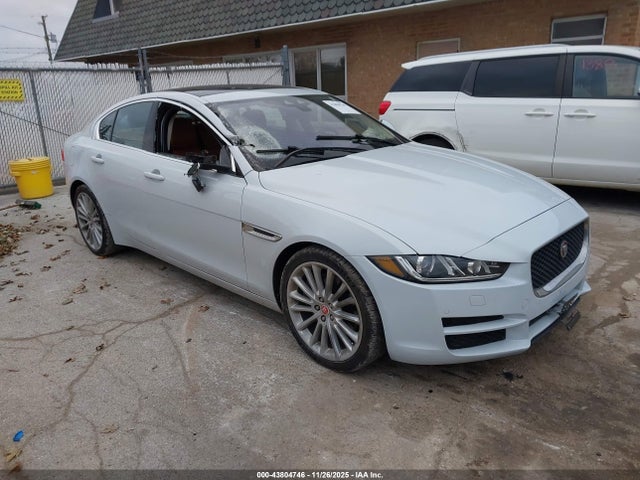 2018 JAGUAR XE SAJAH4EVXJCP17578 Photo 0