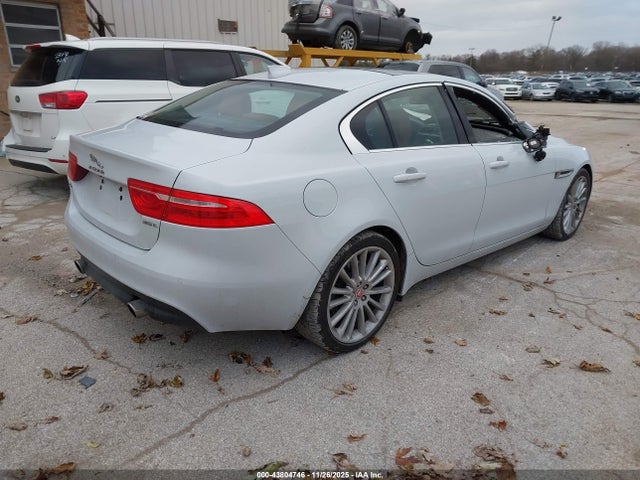 2018 JAGUAR XE SAJAH4EVXJCP17578 Photo 3