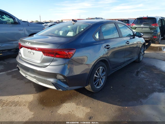 3KPF24AD6NE456810 KIA Forte Lxs