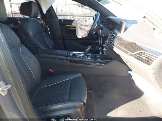 2022 BMW 750 WBA7U2C05NCH54835 Photo 4