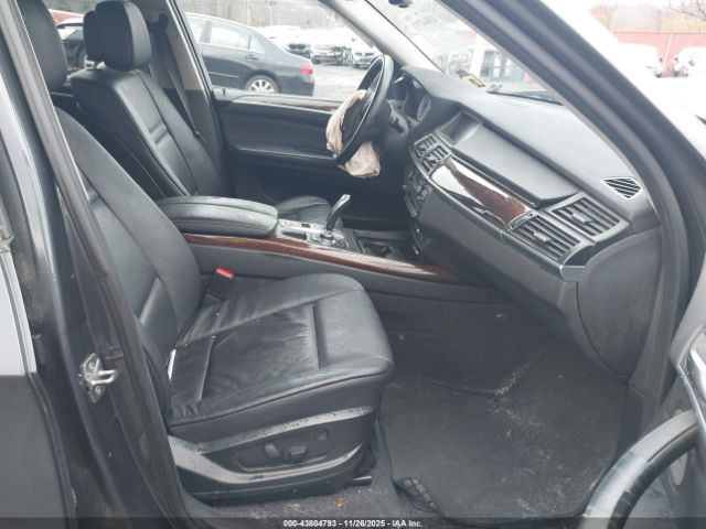 2011 BMW X5 5UXZV4C51BL410412 Photo 4