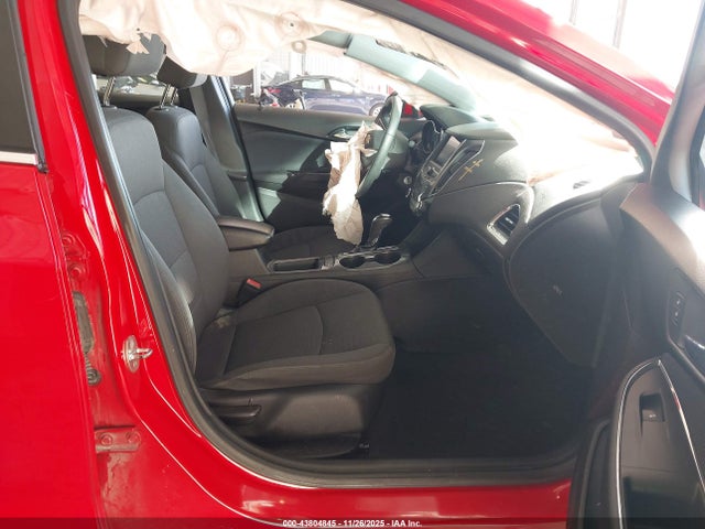 43804845 :رقم المزاد ، 1G1BE5SM2K7142537 vin ، 2019 Chevrolet Cruze Lt مزاد بيع