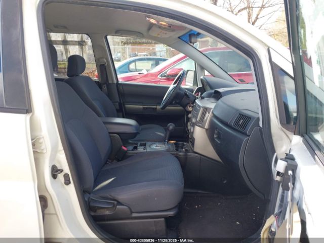 2004 MITSUBISHI ENDEAVOR 4A4MM21S84E119613 Photo 4