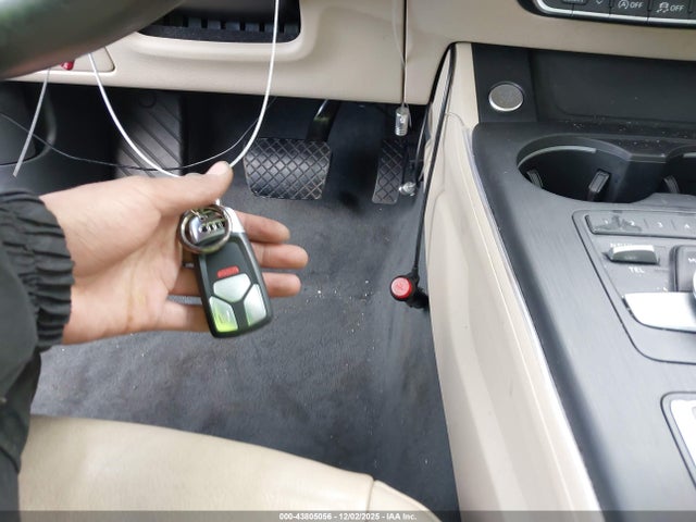 2017 AUDI A4 WAUENAF45HA082561 Photo 10
