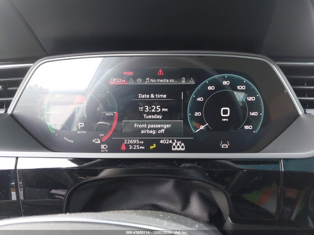 2024 AUDI Q8 E-TRON WA16AAGE0RB051489 Photo 6