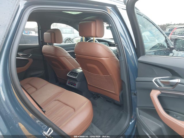 2024 AUDI Q8 E-TRON WA16AAGE0RB051489 Photo 7