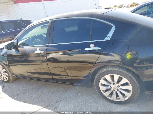 Honda j35y1 2014 1HGCR3F86EA025277 Image 14