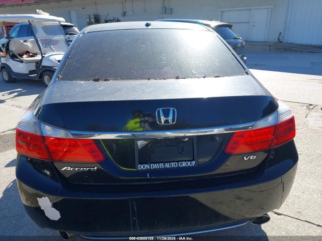 Honda j35y1 2014 1HGCR3F86EA025277 Image 16