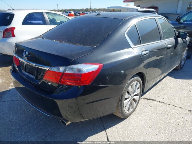 Honda j35y1 2014 1HGCR3F86EA025277 Image 4