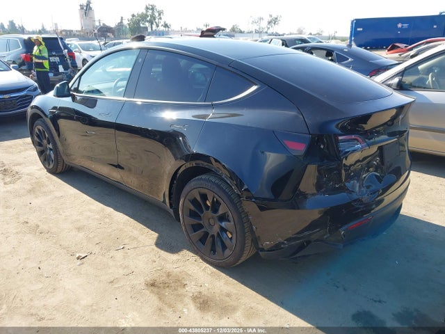 2023 TESLA MODEL Y 7SAYGDEE1PA025933 Photo 2