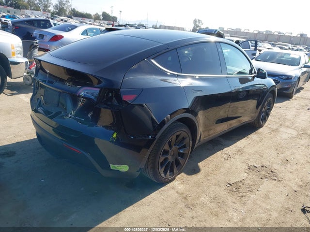 2023 TESLA MODEL Y 7SAYGDEE1PA025933 Photo 3