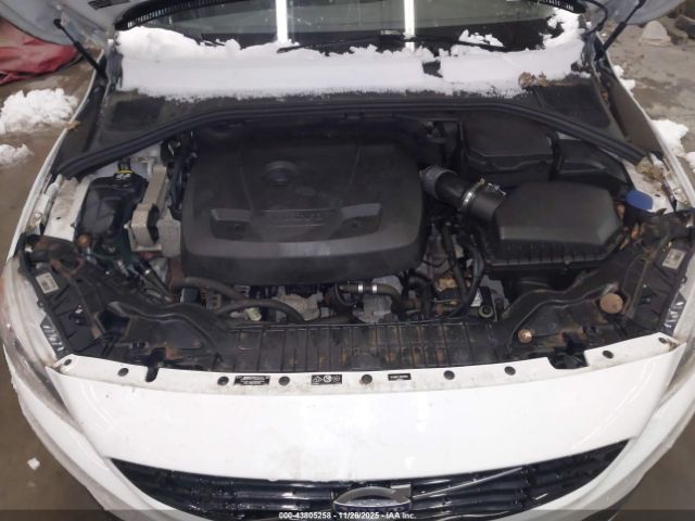 2017 VOLVO S60 YV126MFL2H2421454 Photo 9