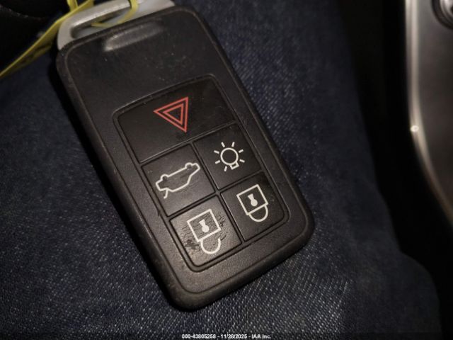 2017 VOLVO S60 YV126MFL2H2421454 Photo 10