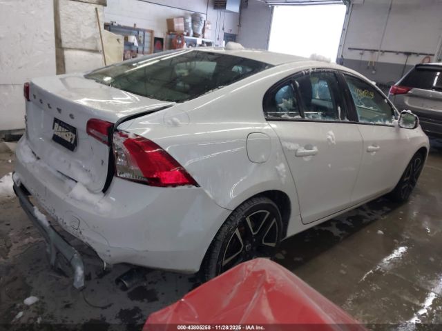 2017 VOLVO S60 YV126MFL2H2421454 Photo 3