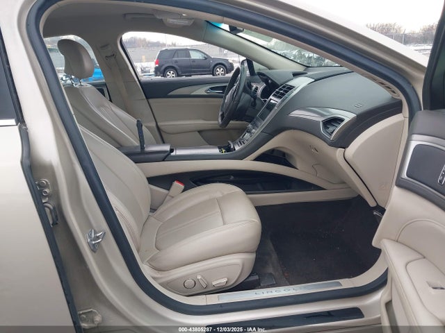 2017 LINCOLN MKZ 3LN6L5B96HR653692 Photo 4