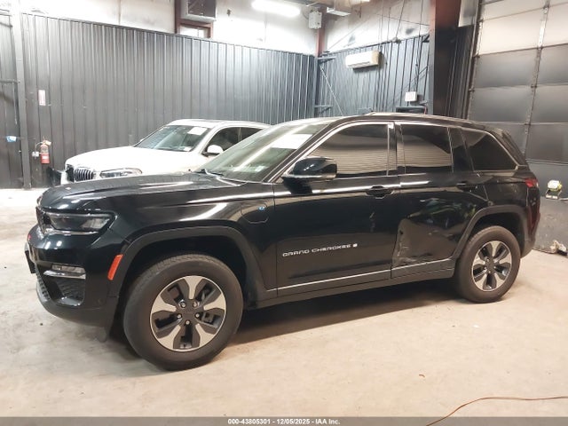 Продаж на аукціоні авто 2024 Jeep Grand Cherokee 4xe, vin: 1C4RJYB62RC716589, номер лоту: 43805301