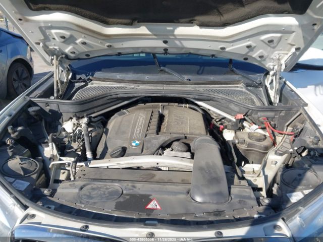 2016 BMW X5 5UXKR0C51G0P21698 Photo 9